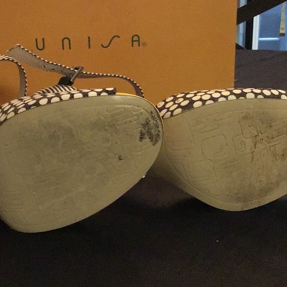 Shoes - Picture 3 of 5